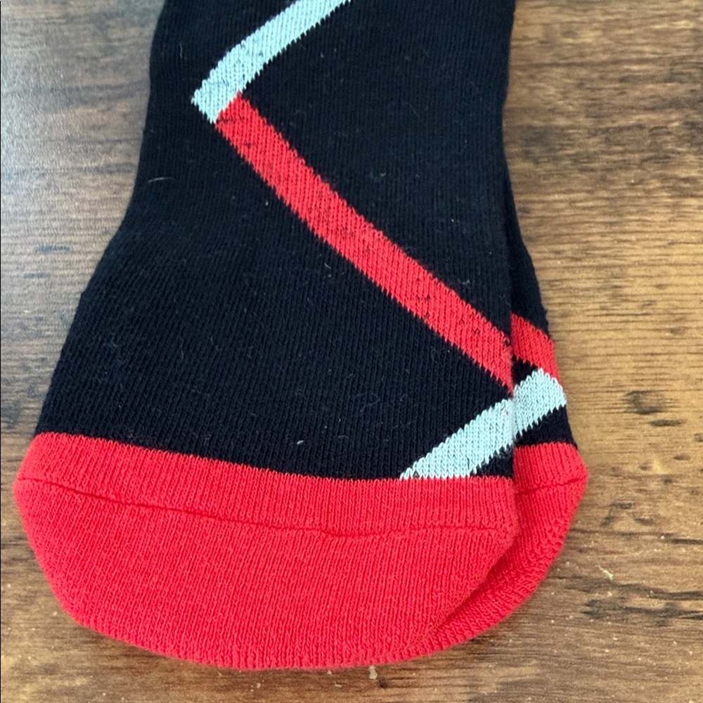 Pair of Thieves Women's Sport Socks - Black and Red - Picture 3 of 4